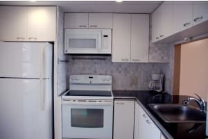 20500 W Country Club Dr, Aventura, FL 33180, Sold 09/02/21