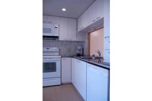 20500 W Country Club Dr, Aventura, FL 33180, Sold 09/02/21