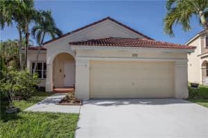 777 Tanglewood Cir, Weston, FL 33327, Sold 09/17/21