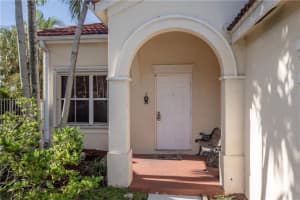 777 Tanglewood Cir, Weston, FL 33327, Sold 09/17/21