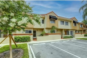 7925 NW 7th Ct, Plantation, FL 33324, Sold 08/31/21
