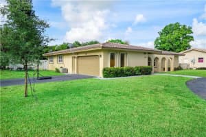 10300 NW 44th St, Coral Springs, FL 33065, Sold 08/12/21