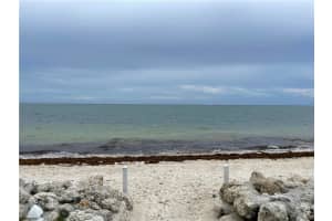 1101 W Ocean Dr, Key Colony Beach, FL 33051, Sold 10/14/21