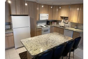 1101 W Ocean Dr, Key Colony Beach, FL 33051, Sold 10/14/21