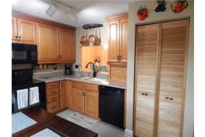 4040 SW 70th Terrace, Davie, FL 33314, Sold 08/02/21