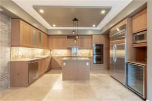 333 Las Olas Way, Fort Lauderdale, FL 33301, Sold 10/08/21
