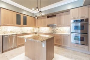 333 Las Olas Way, Fort Lauderdale, FL 33301, Sold 10/08/21