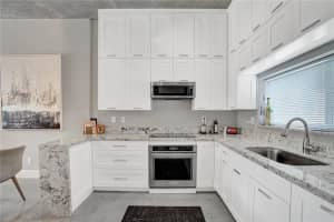 721 SE 12th Ct, Fort Lauderdale, FL 33316, Sold 08/17/21