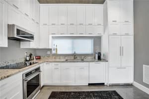 721 SE 12th Ct, Fort Lauderdale, FL 33316, Sold 08/17/21