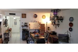 9320 Fontainebleau Blvd, Miami, FL 33172, Sold 09/28/21