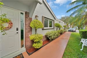10970 SW 11th Pl, Davie, FL 33324, Sold 08/09/21