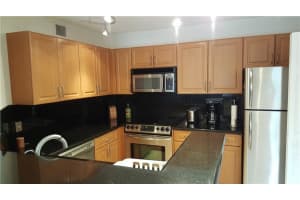19701 E Country Club Dr, Aventura, FL 33180, Sold 10/12/21