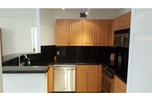 19701 E Country Club Dr, Aventura, FL 33180, Sold 10/12/21