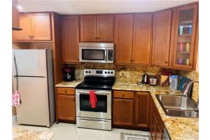 8834 W McNab Rd, Tamarac, FL 33321, Sold 09/27/21