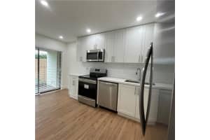 10716 NW 10th St, Pembroke Pines, FL 33026, Sold 08/11/21