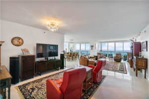 101 S Fort Lauderdale Beach Blvd, Fort Lauderdale, FL 33316, Sold 12/10/21