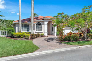 423 NW 118th Ave, Coral Springs, FL 33071, Sold 09/28/21