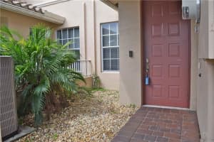 3355 Lakeside Dr, Davie, FL 33328, Sold 09/20/21