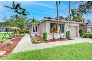 11050 SW 16th Manor, Davie, FL 33324, Sold 09/03/21