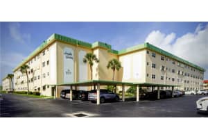 808 SE 7th St, Deerfield Beach, FL 33441, Sold 09/28/21