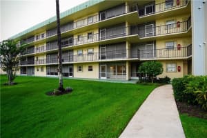 808 SE 7th St, Deerfield Beach, FL 33441, Sold 09/28/21