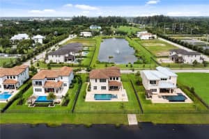 5458 E Stillwater Shores Dr, Davie, FL 33314, Sold 08/06/21