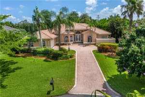 12080 Piccadilly Pl, Davie, FL 33325, Sold 11/01/21