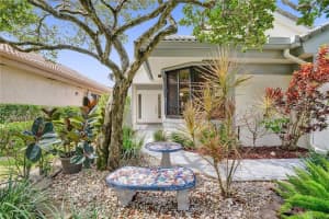 9371 NW 18th Pl, Plantation, FL 33322, Sold 08/30/21