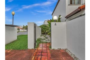 1271 SW 124th Ct, Miami, FL 33184, Sold 09/08/21