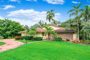 11935 SW 15th Ct, Davie, FL 33325, Sold 10/12/21