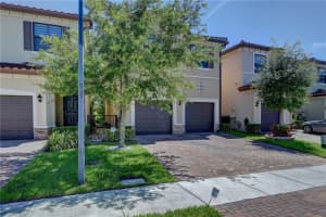 4810 NW 56th Ct, Tamarac, FL 33319, Sold 08/31/21