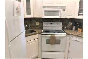 Inside Ocean Manor Beach Resort, 4040 Galt Ocean Dr L5, Fort Lauderdale, FL 33308, Sold 09/07/21