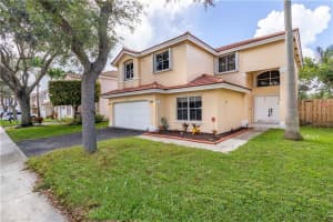 8300 SW 44th Ct, Davie, FL 33328, Sold 10/06/21