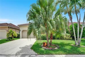 5870 NW 72nd Ct, Parkland, FL 33067, Sold 08/27/21