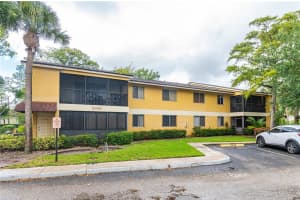 3089 N Oakland Forest Dr, Oakland Park, FL 33309, Sold 09/29/21