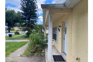 444 Spinnaker Dr, Orlando, FL 32835, Sold 08/12/21