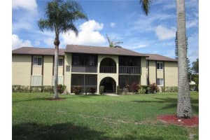 302 Pine Ridge Cir b2, Greenacres, FL 33463, Sold 09/24/21