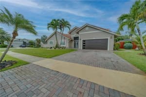 9381 Laurel Green Dr, Boynton Beach, FL 33437, Sold 09/28/21