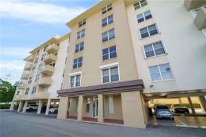 1050 SE 15th St, Fort Lauderdale, FL 33316, Sold 01/31/22