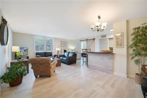 1050 SE 15th St, Fort Lauderdale, FL 33316, Sold 01/31/22