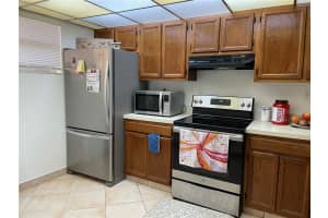 8735 Ramblewood Dr, Coral Springs, FL 33071, Sold 09/27/21