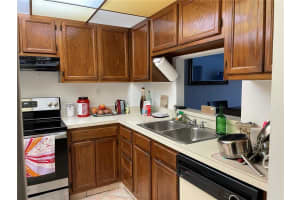 8735 Ramblewood Dr, Coral Springs, FL 33071, Sold 09/27/21