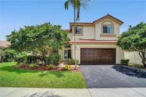 1042 Laguna Springs Dr, Weston, FL 33326, Sold 09/20/21