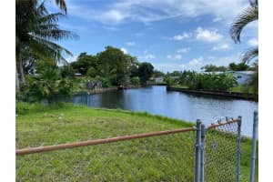 1821 NW 33rd Ct, Oakland Park, FL 33309, Sold 09/16/21