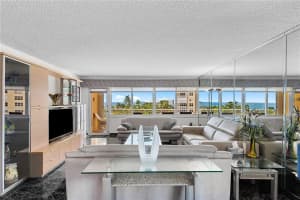 328 N Ocean Blvd, Pompano Beach, FL 33062, Sold 09/07/21