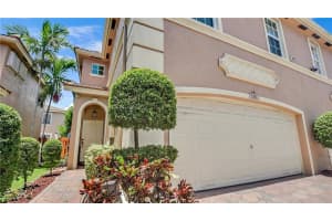 5151 Meadow Oaks Dr, Coconut Creek, FL 33073, Sold 09/03/21