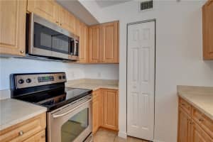 6768 Heritage Grande, Boynton Beach, FL 33437, Sold 08/11/21