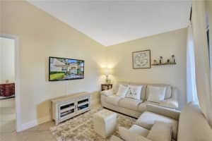 1594 Springside Dr, Weston, FL 33326, Sold 08/23/21