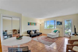 801 NE 18th Ct, Fort Lauderdale, FL 33305, Sold 09/20/21