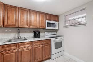 4215 N University Dr, Sunrise, FL 33351, Sold 11/09/21